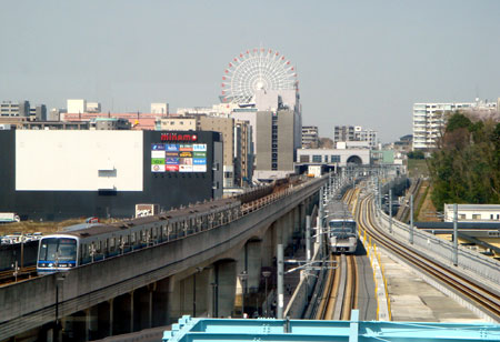 080405_センター南駅から