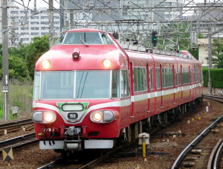 090711_7000系パノラマカー・神宮前駅