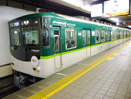 101022_開業100周年記念ラッピング電車・淀屋橋駅