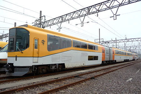 101113_きんてつ鉄道まつり2010・20000系「楽」