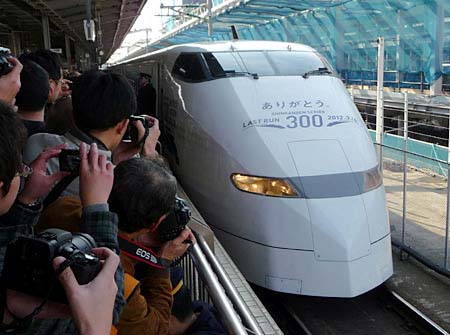 120224_300系・新大阪駅