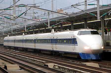 120307_100系・三原駅