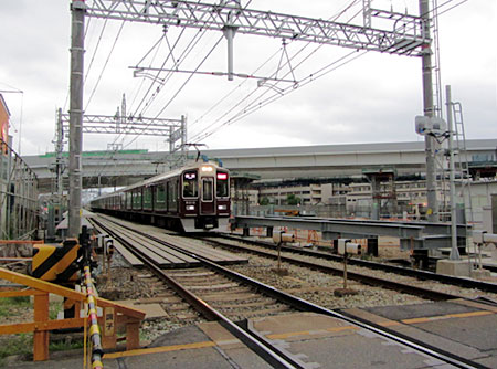 120501_阪急西山天王山駅 建設現場・9300系