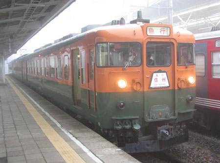 130406_169系・急行信州・軽井沢駅