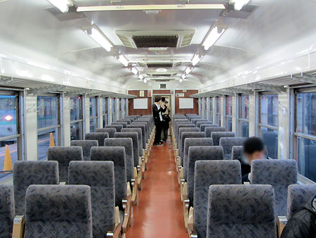 130406_169系・車内