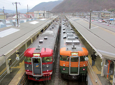 130406_115系・169系・戸倉駅