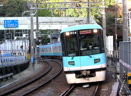 201109_京阪800系・大谷駅